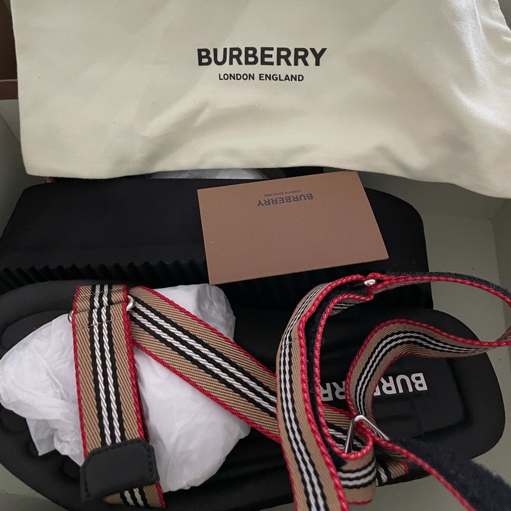 Burberry platform sandal AUTHENTIC